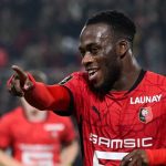 Arnaud Kalimuendo pemain Rennes