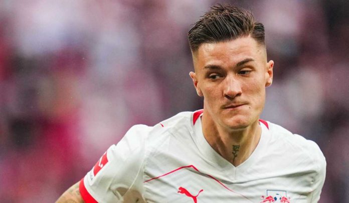 Benjamin Sesko di laga RB Leipzig v VfB Stuttgart