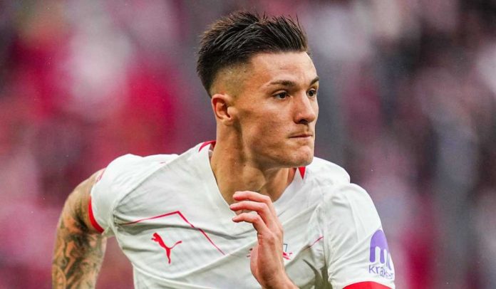 Benjamin Sesko terus dikaitkan dengan kepindahan ke Arsenal