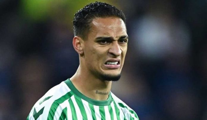 Ekspresi Antony di laga Real Betis vs Chelsea