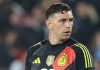 Emiliano Martinez diminati Chelsea dan Manchester United