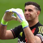 Emiliano Martínez pemain Aston Villa