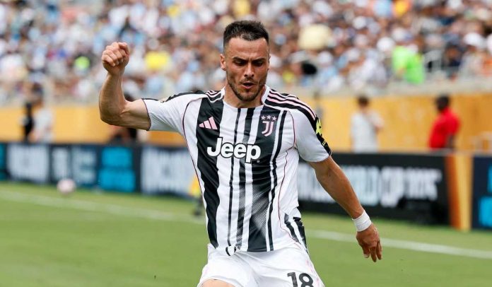 Filip Kostic di laga Juventus vs Manchester City