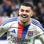 Georges Mikautadze merayakan golnya untuk Lyon