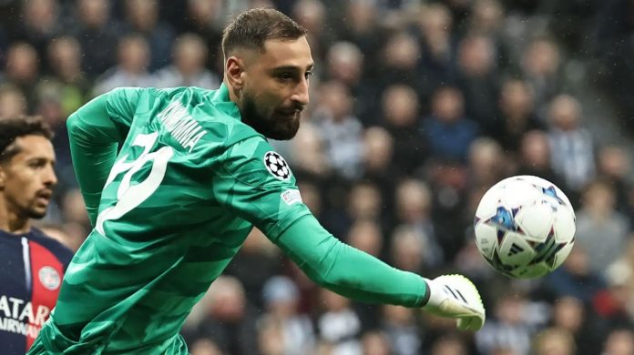 Gianluigi Donnarumma penjaga gawang PSG