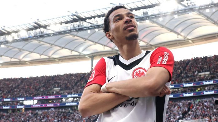 Hugo Ekitike bintang Eintracht Frankfurt