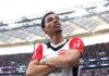 Hugo Ekitike merayakan golnya untuk Frankfurt