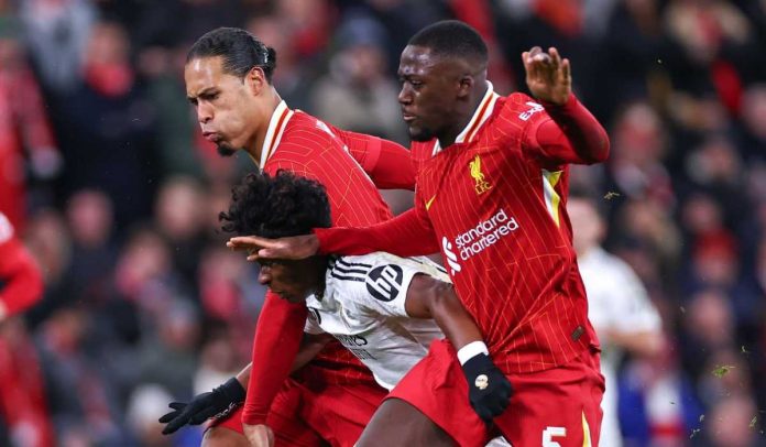 Ibrahima Konate menghentikan laju serangan Endrick