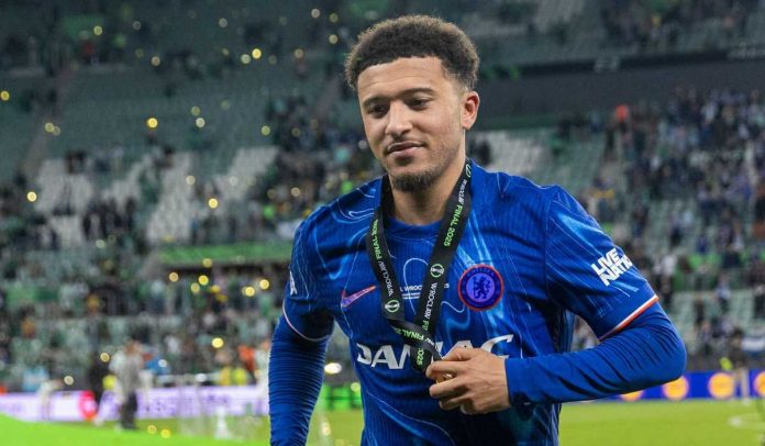 Jadon Sancho merayakan gelar juara Liga konferensi Eropa