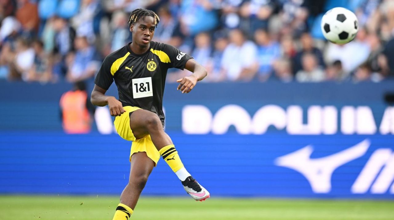 Jamie Bynoe-Gittens pemain Borussia Dortmund