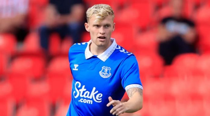 Jarrad Branthwaite bintang Everton