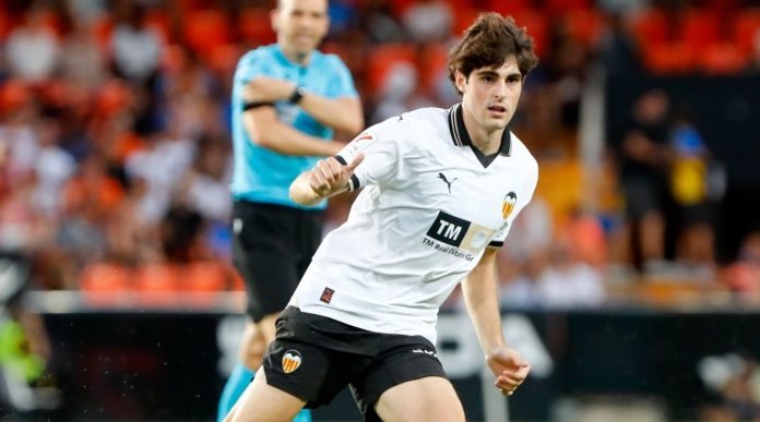 Javi Guerra gelandang Valencia