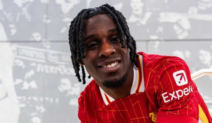 Jeremie Frimpong dalam perkenalan sebagai pemain baru Liverpool