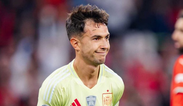 Martin Zubimendi merayakan golnya ke gawang Portugal