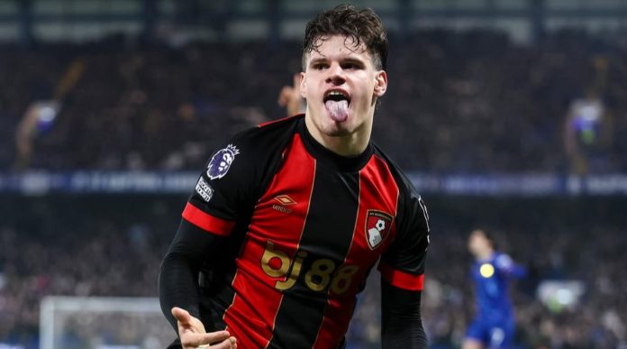Milos Kerkez pemain Bournemouth