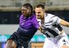 Moise Kean berduel dengan Federico Gatti