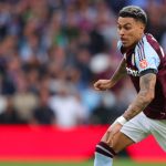 Morgan Rogers gelandang serang Aston Villa