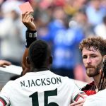 Nicolas Jackson diganjar kartu merah wasit