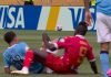 RIco Lewis dan Samuel Obeng saat terlibat perebutan bola