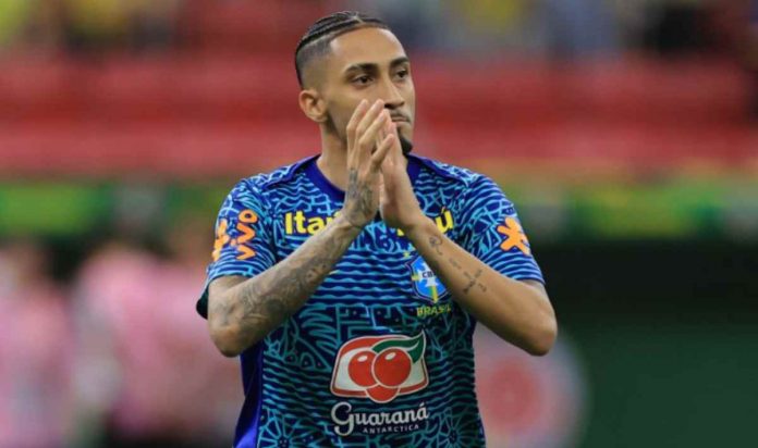 Raphinha dalam Sebuah Aksinya di Timnas Brasil