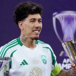 Roberto Firmino merayakan kemenangan gelar Liga Champions Asia