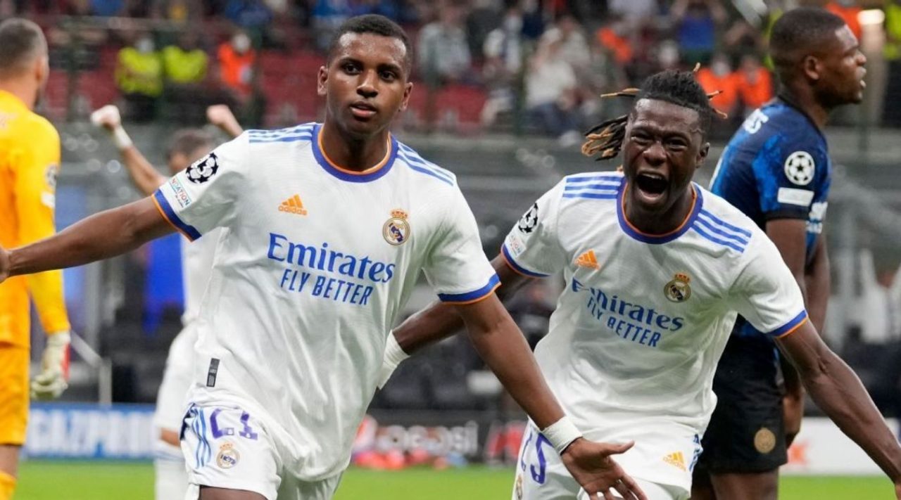 Rodrygo dan Eduardo Camavinga pemain Real Madrid