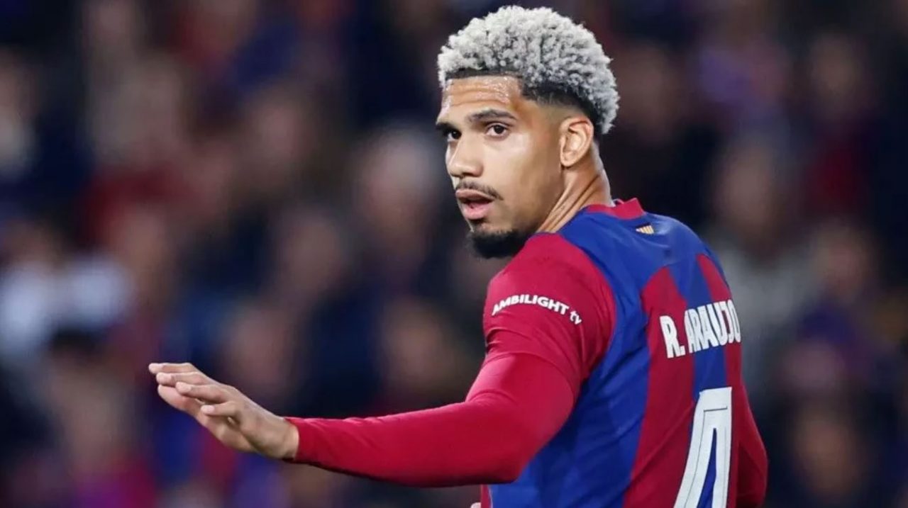 Ronald Araujo pemain Barcelona