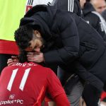 Ruben Amorim menenangkan Joshua Zirkzee usai kekalahan dari Fulham