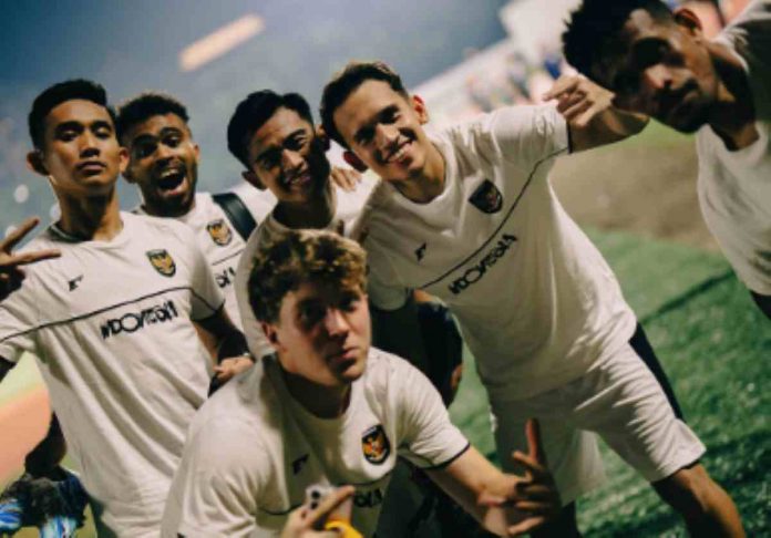Skuad Timnas Indonesia usai sebuah sesi latihan