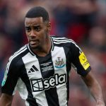 Alexander Isak beri isyarat soal transfer Liverpool