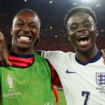 Bukayo Saka dan Eberechi Eze bersama di timnas Inggris