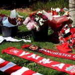 Bunga duka kematian Diogo Jota di sekitar Anfield