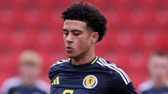 Caelan-Kole Cadamarteri resmi gabung Manchester City