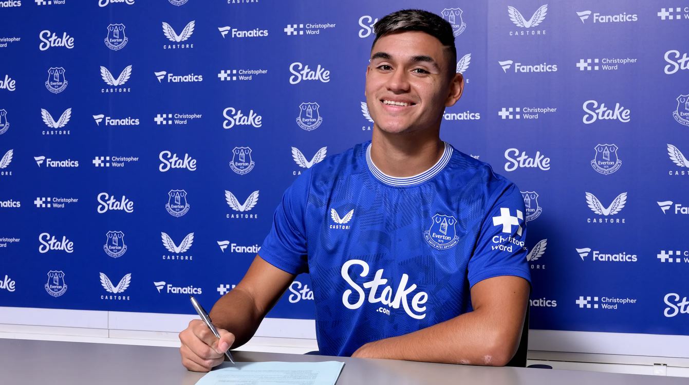 Carlos Alcaraz rekrutan baru Everton