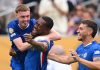 Cole Palmer merayakan kemenangan Chelsea bersama Tosin Adarabioyo dan Marc Guiu