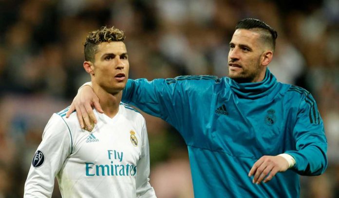 Cristiano Ronaldo dan Kiko Casilla saat masih sama-sama di Real Madrid