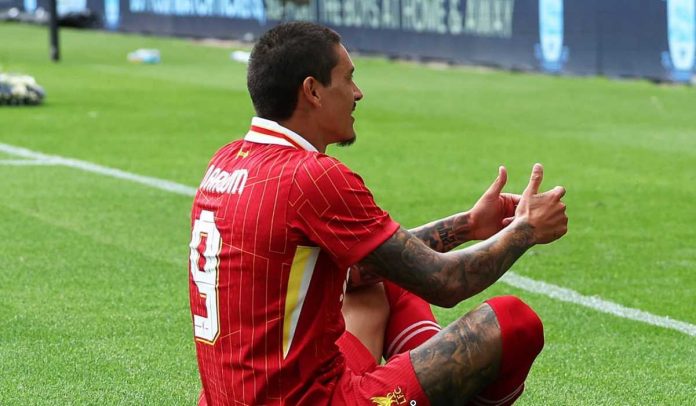 Darwin Nunez merayakan golnya ke gawang Stoke City