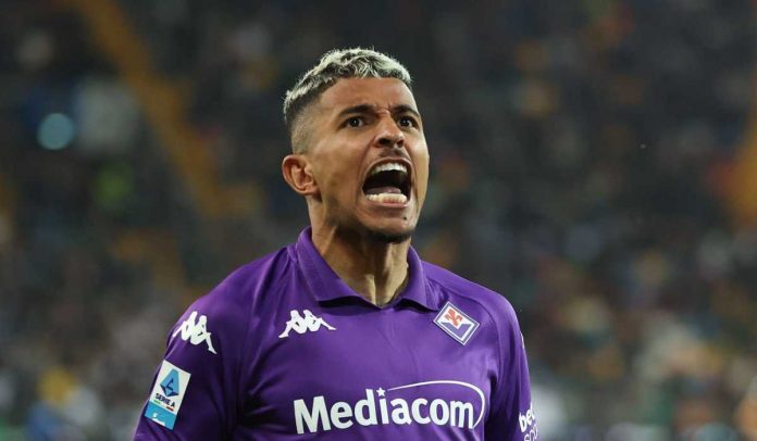 Dodo merayakan gol timnya di laga Udinese vs Fiorentina