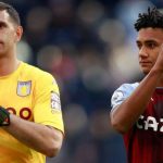 Emiliano Martinez dan Ollie Watkins pemain Aston Villa