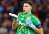 Emiliano Martinez pemain Aston Villa