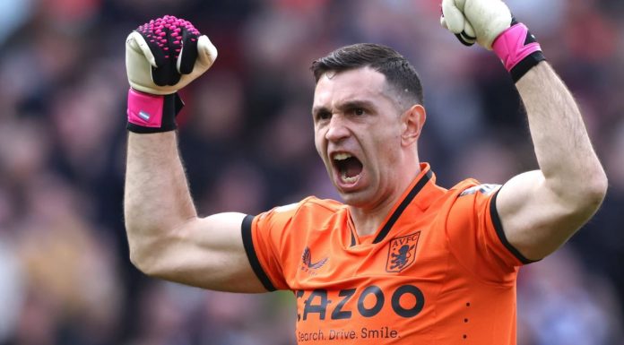 Emiliano Martinez segera gabung Manchester United