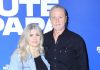 Emmanuel Petit bersama istri di acara Sur La Route De Papa