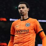 Hugo Ekitike merayakan gol ke gawang Tottenham