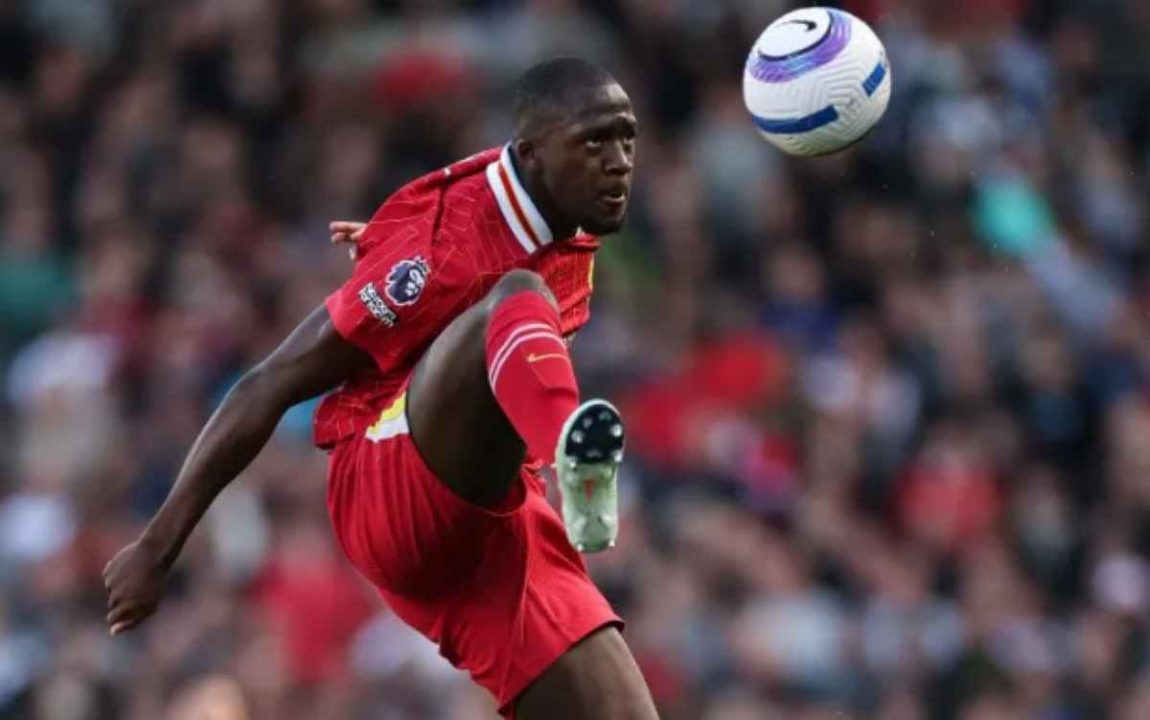 Ibrahima Konate dalam sebuah aksinya di Liverpool