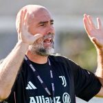 Igor Tudor memimpin sesi latihan Juventus