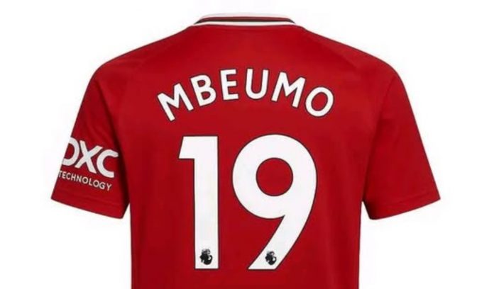 Jersey Manchester United nomor 19 untuk Bryan Mbeumo