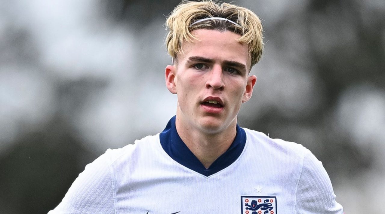 Jesse Derry pemain Timnas Inggris U19