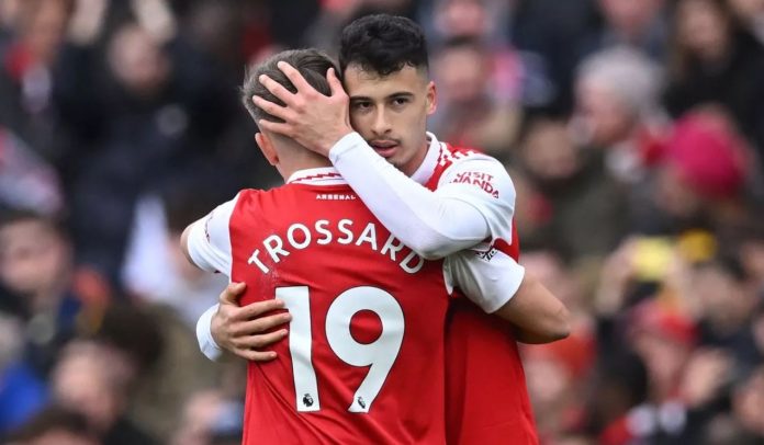 Leandro Trossard dan Gabriel Martinelli pemain Arsenal