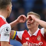 Leandro Trossard dan Oleksandr Zinchenko pemain senior Arsenal