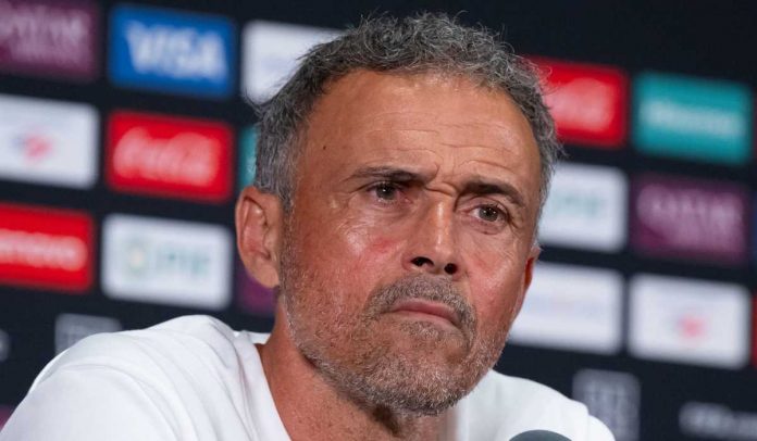 Luis Enrique di konferensi pers PSG vs Real Madrid